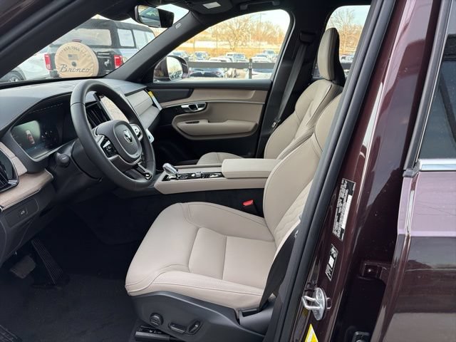 New 2026 Volvo XC90 B6 Plus w/ Protection Package Premier AWD/4WD image 11