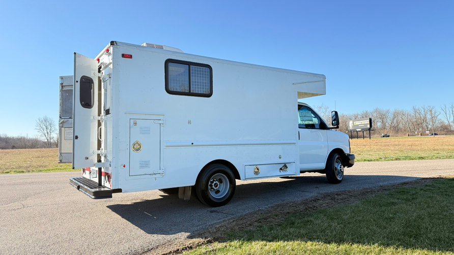 Used 2009 GMC Savana 3500 image 5