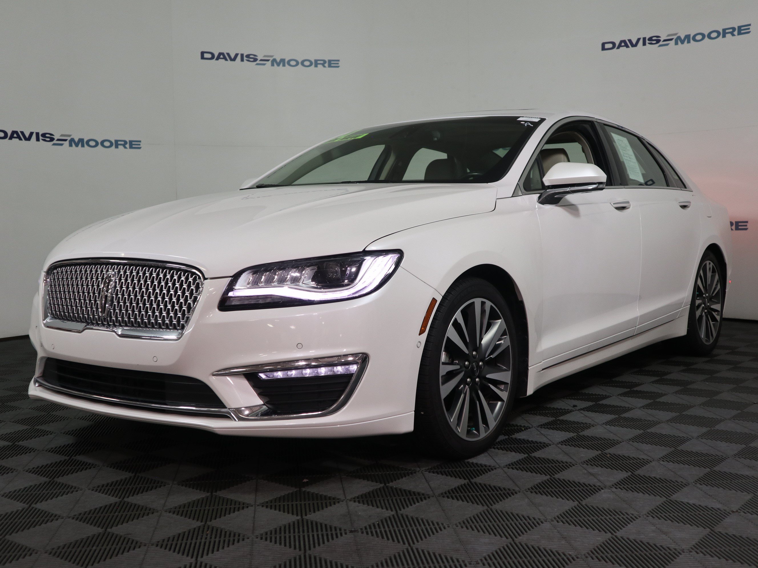 Used 2020 Lincoln MKZ Reserve w/ Elements Package FWD image 12