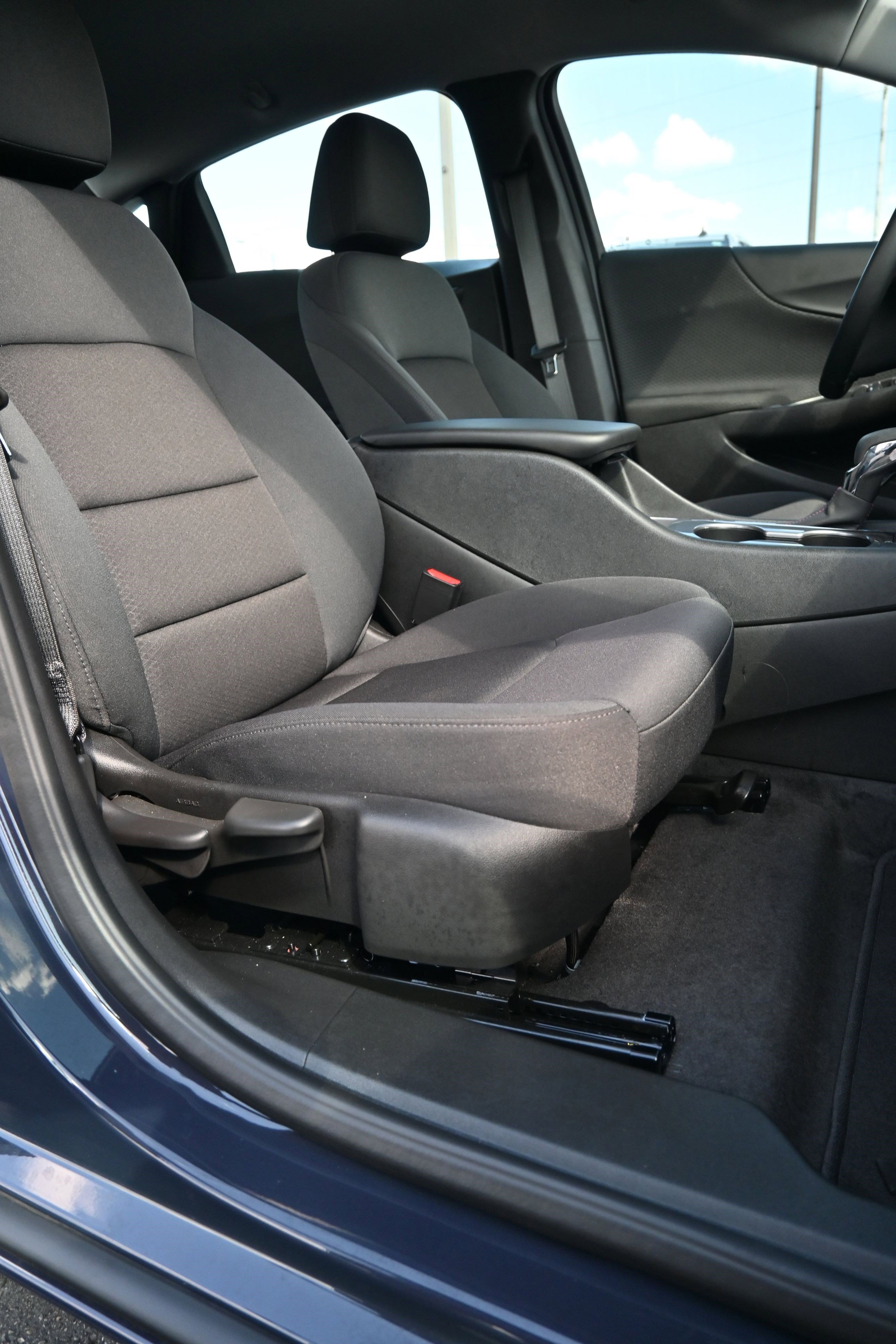 Used 2025 Chevrolet Malibu RS image 32