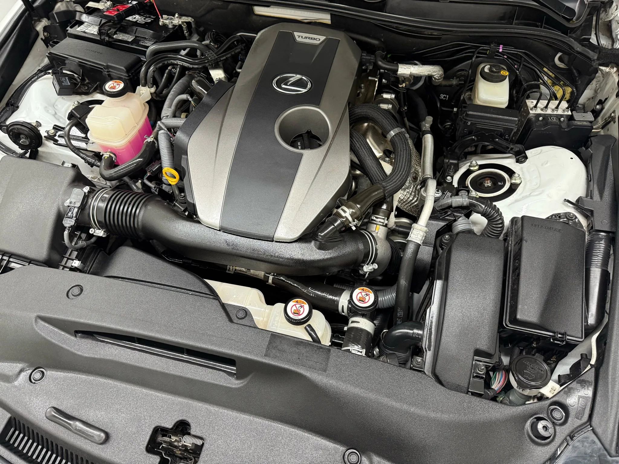 Used 2019 Lexus IS 300 F Sport w/ F Sport Package image 47