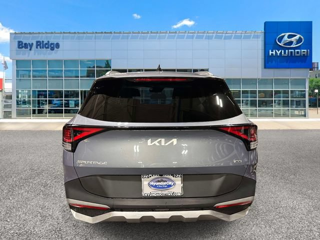 Used 2023 Kia Sportage EX AWD/4WD image 4