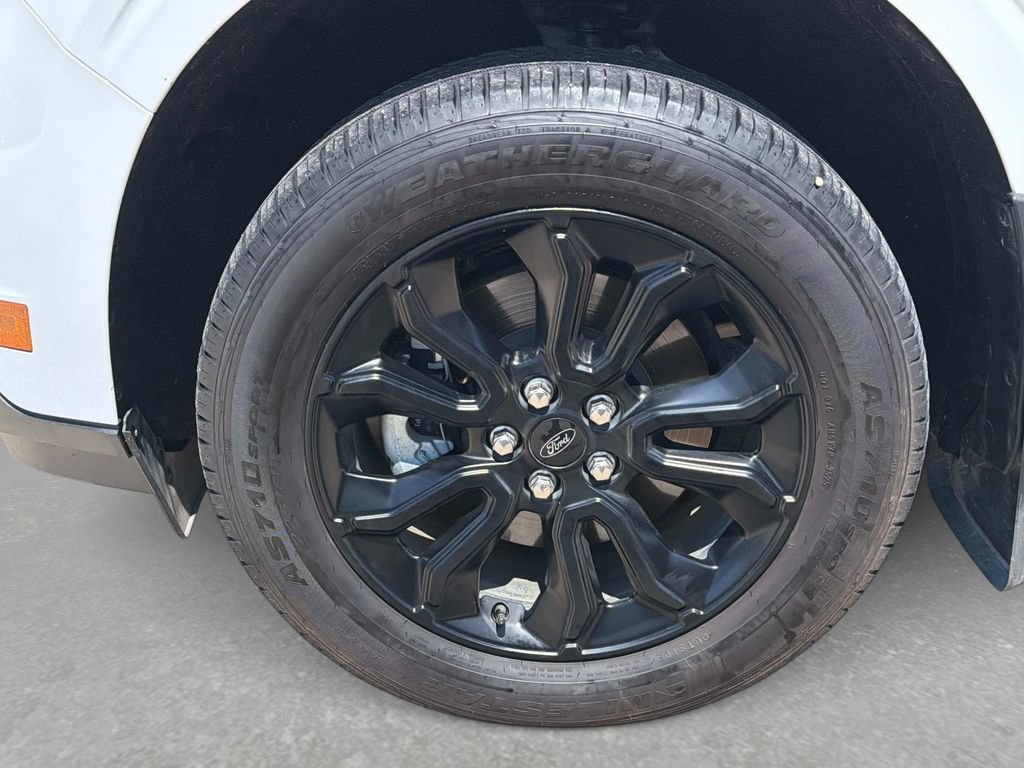 Used 2024 Ford Maverick Lariat w/ Black Appearance Package FWD image 12
