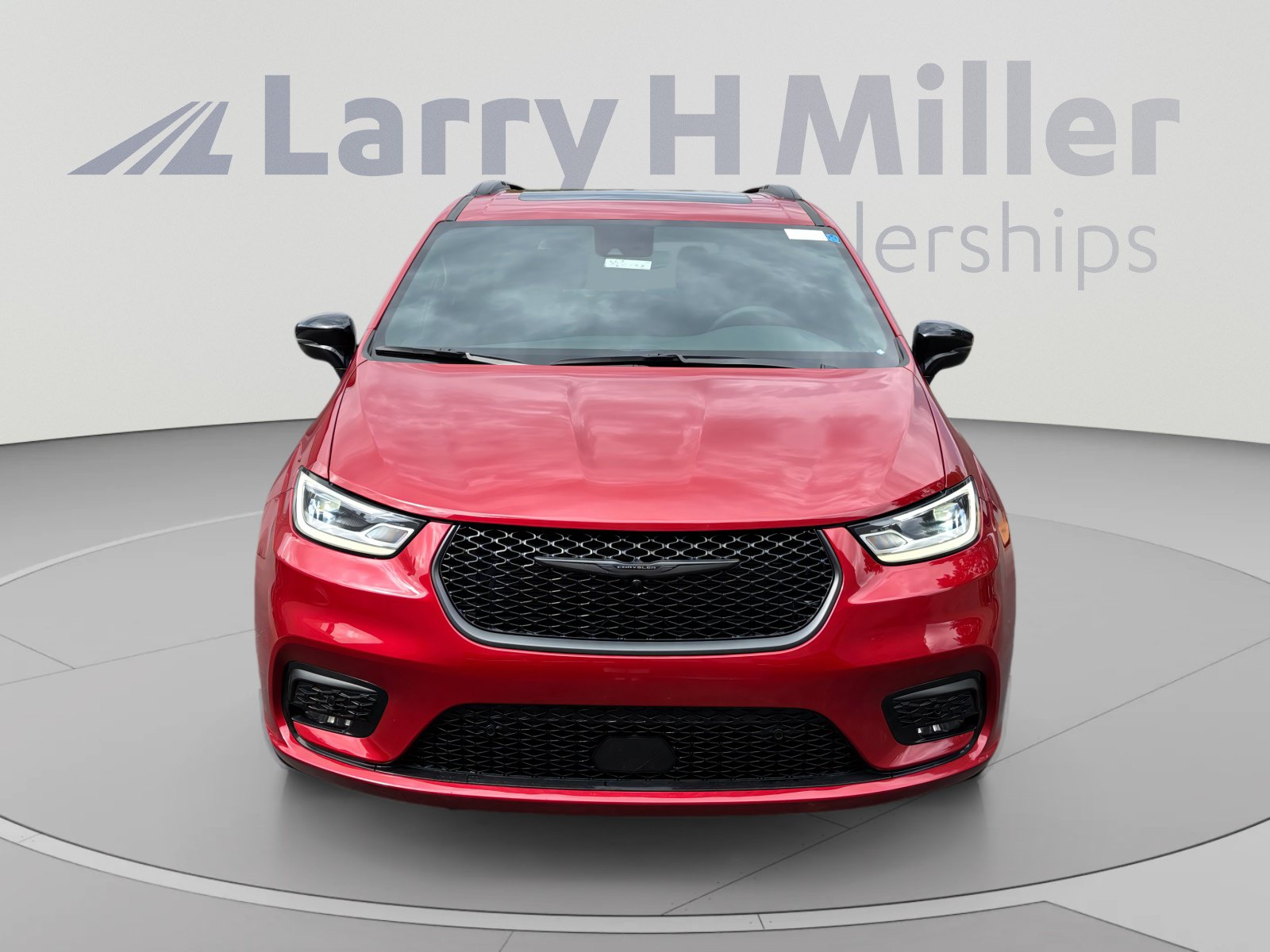 New 2026 Chrysler Pacifica Limited w/ S Appearance Package AWD/4WD image 8