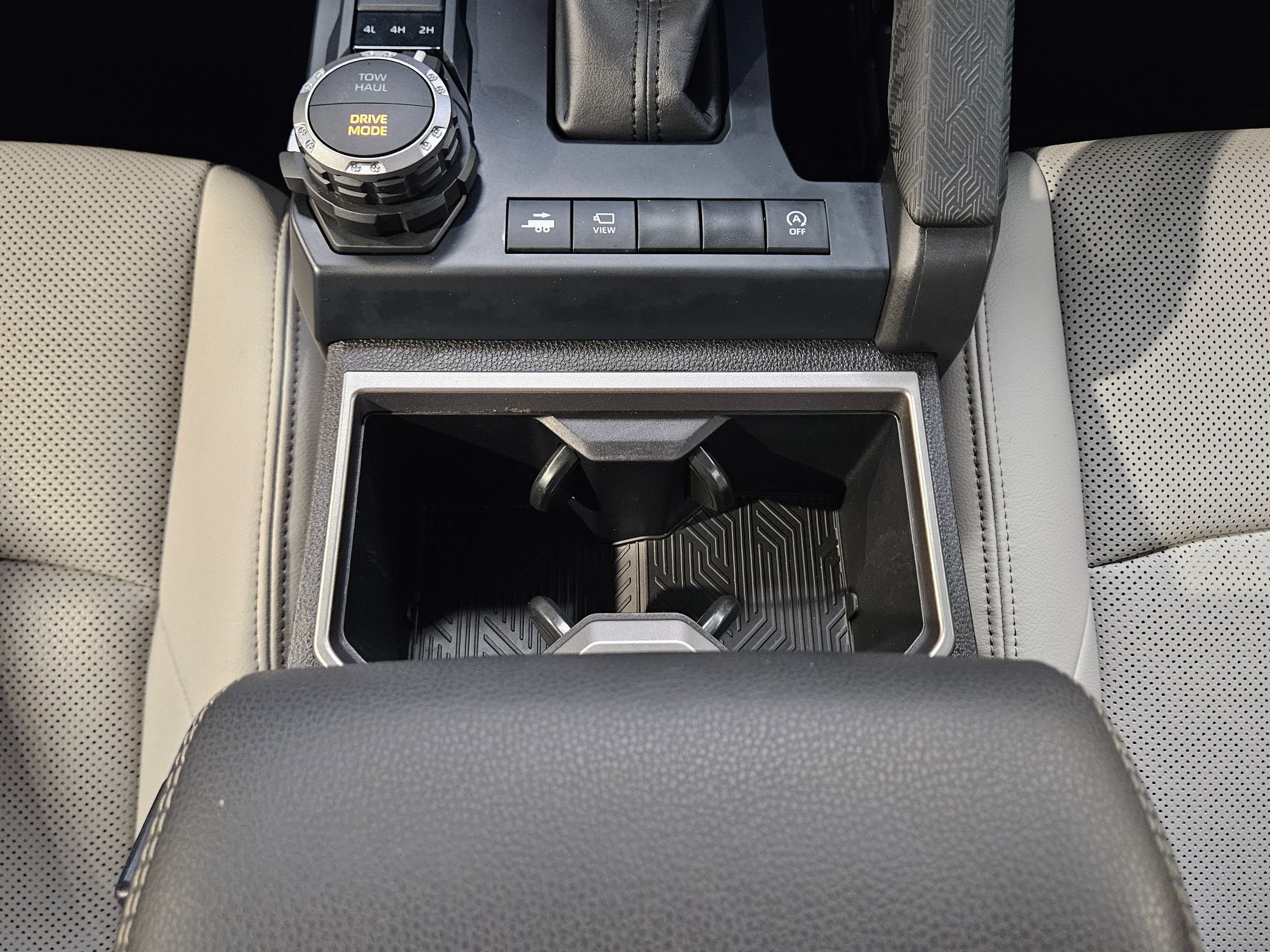 Certified 2025 Toyota Tacoma Limited AWD/4WD image 12