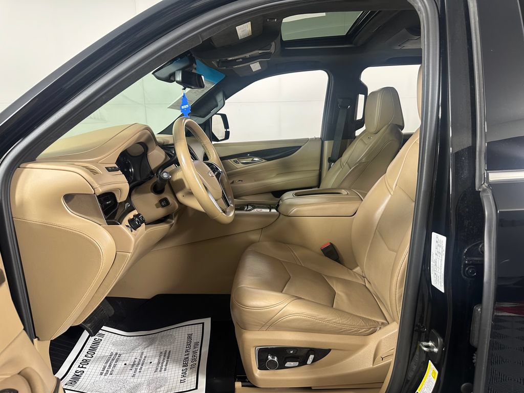 Used 2018 Cadillac Escalade ESV Platinum AWD/4WD image 16