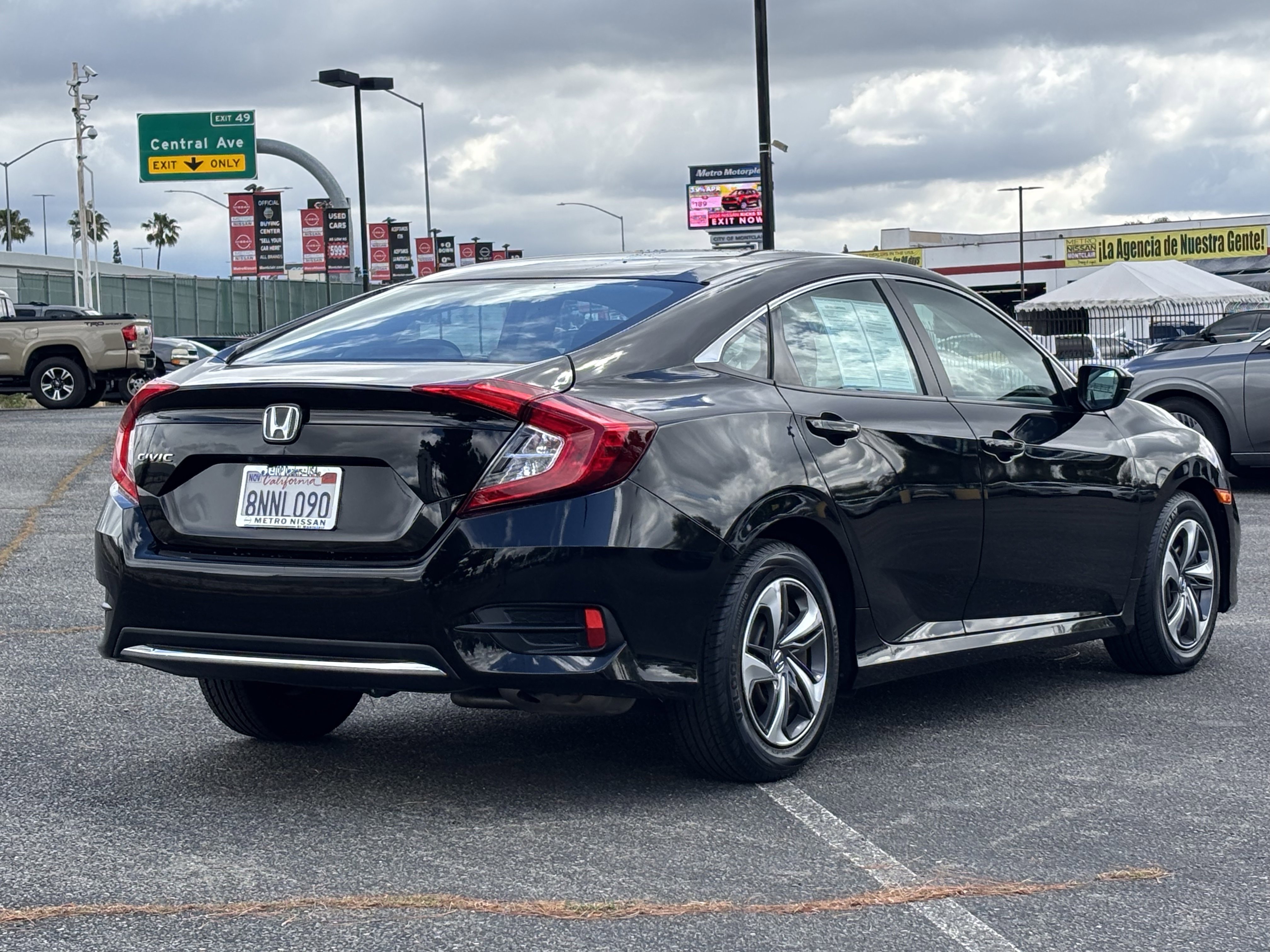 Used 2019 Honda Civic LX image 3