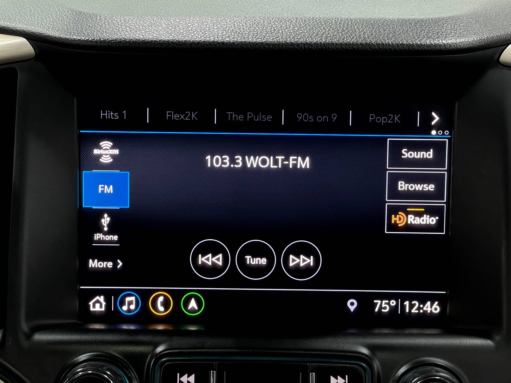 Used 2019 GMC Terrain Denali w/ GMC Pro Grade Package AWD/4WD image 23