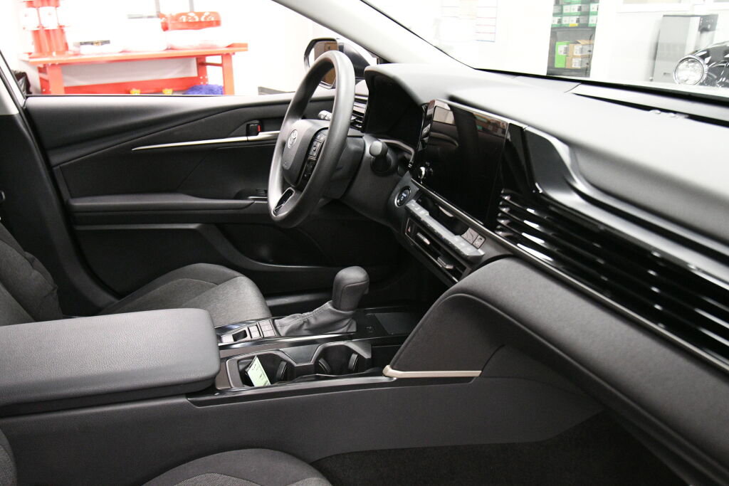 Certified 2025 Toyota Camry LE image 27