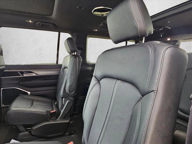 New 2026 Jeep Grand Wagoneer L Limited w/ Premium Group II image 16