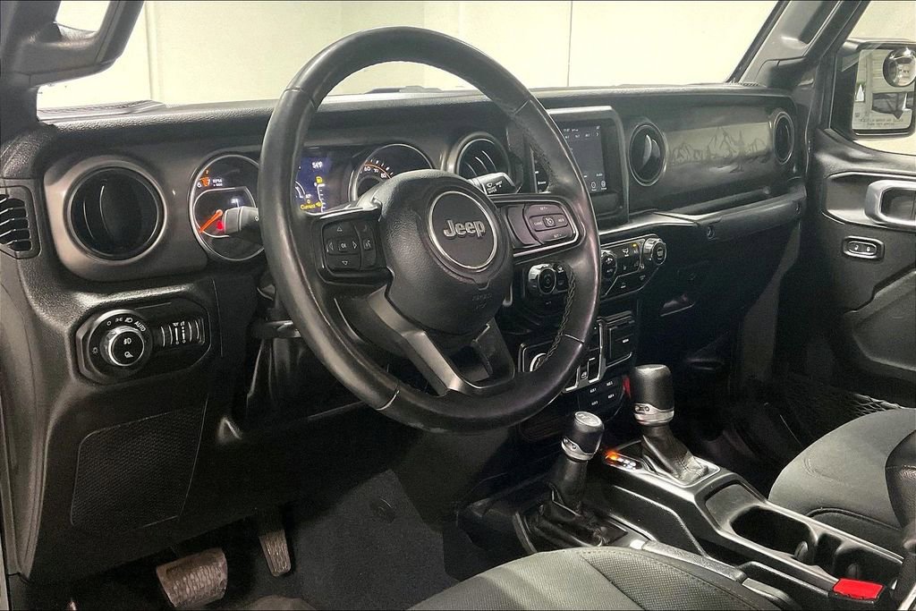 Used 2022 Jeep Gladiator Willys image 16