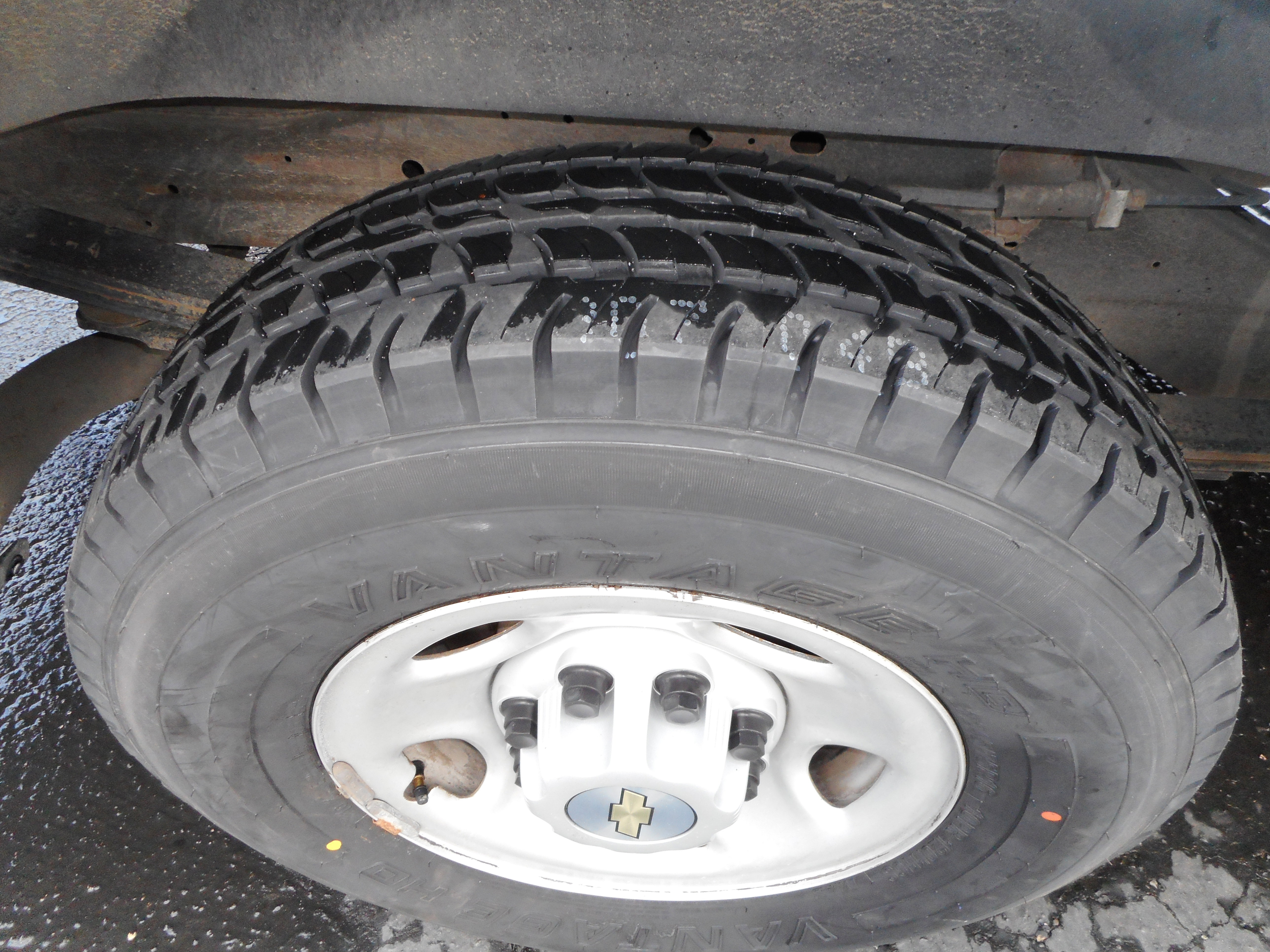 Used 2006 Chevrolet Express 2500 w/ Power and Light Package image 12