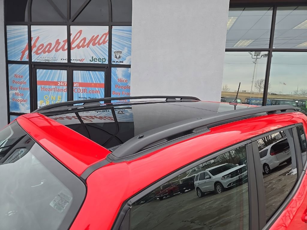 Used 2022 Jeep Renegade Latitude w/ Sun/Sound Group image 16