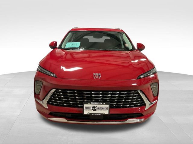 New 2025 Buick Envision Avenir image 2