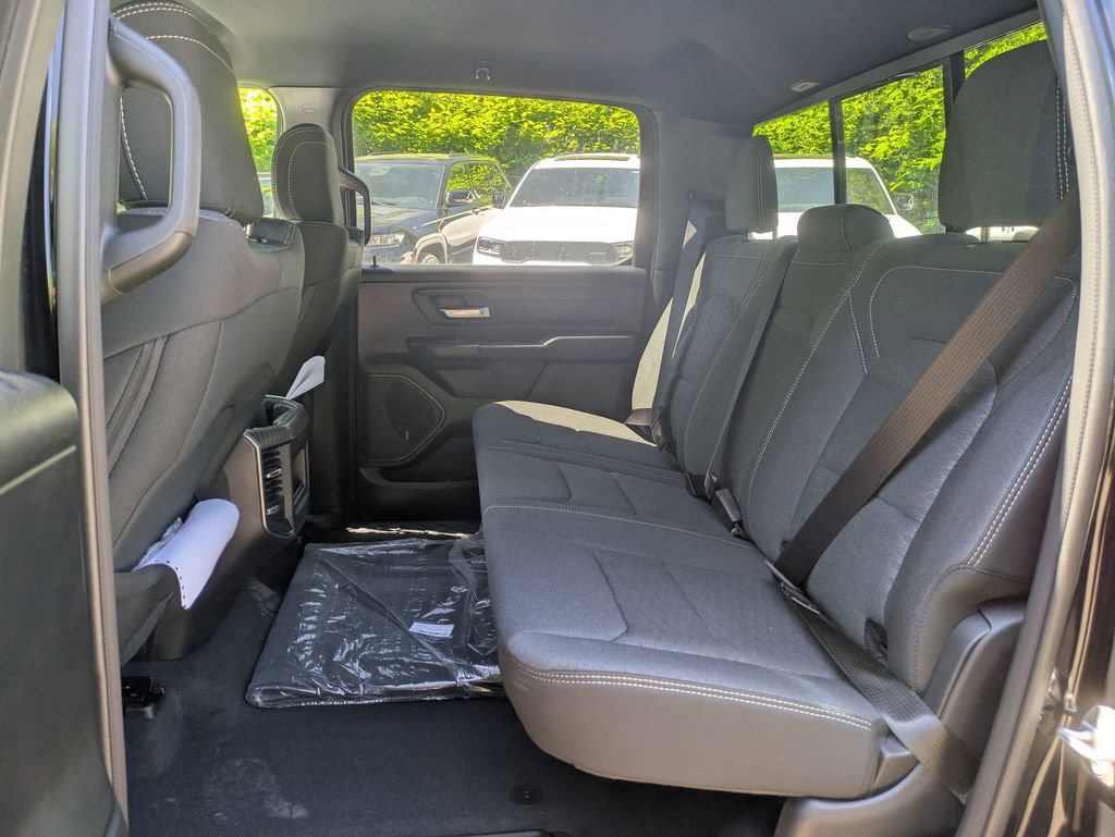 New 2026 RAM 1500 Express AWD/4WD image 22