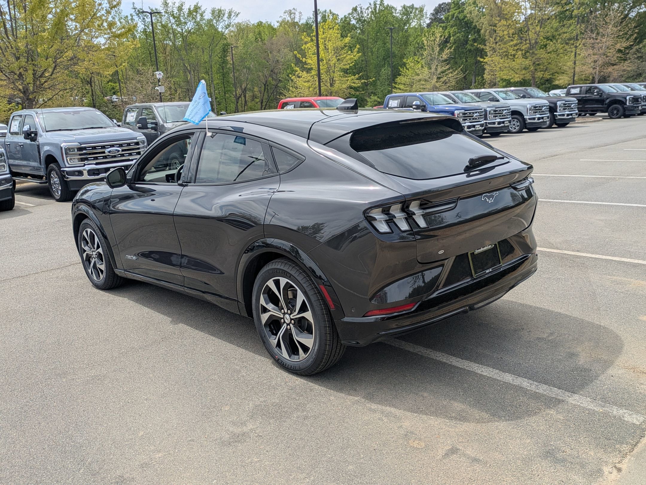 Certified 2022 Ford Mustang Mach-E Premium AWD/4WD image 6