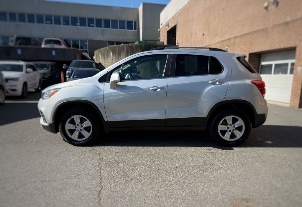 Used 2017 Chevrolet Trax LT AWD/4WD image 14
