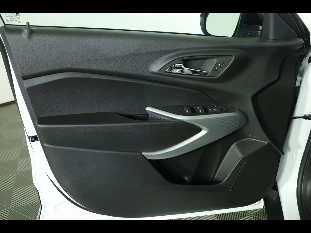 New 2026 Chevrolet Trax RS image 19