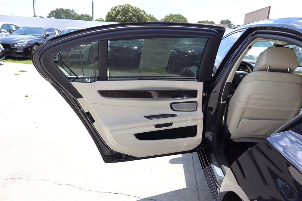 Used 2013 BMW 750Li RWD image 42