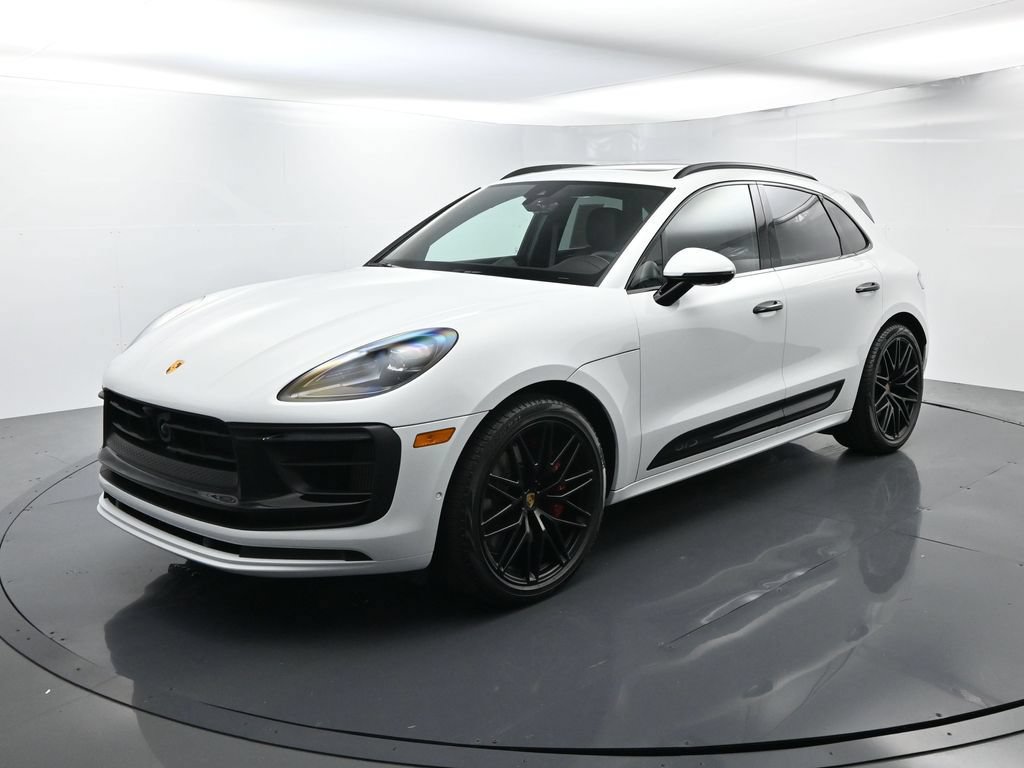 Certified 2025 Porsche Macan GTS AWD/4WD image 1