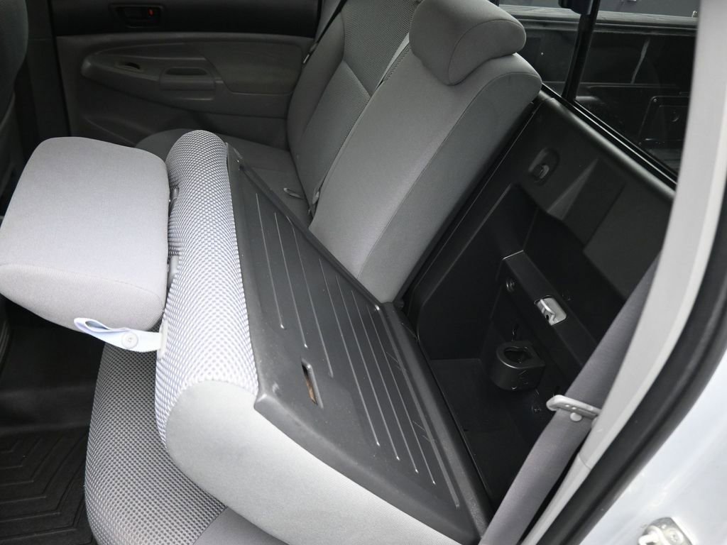 Used 2005 Toyota Tacoma PreRunner image 29