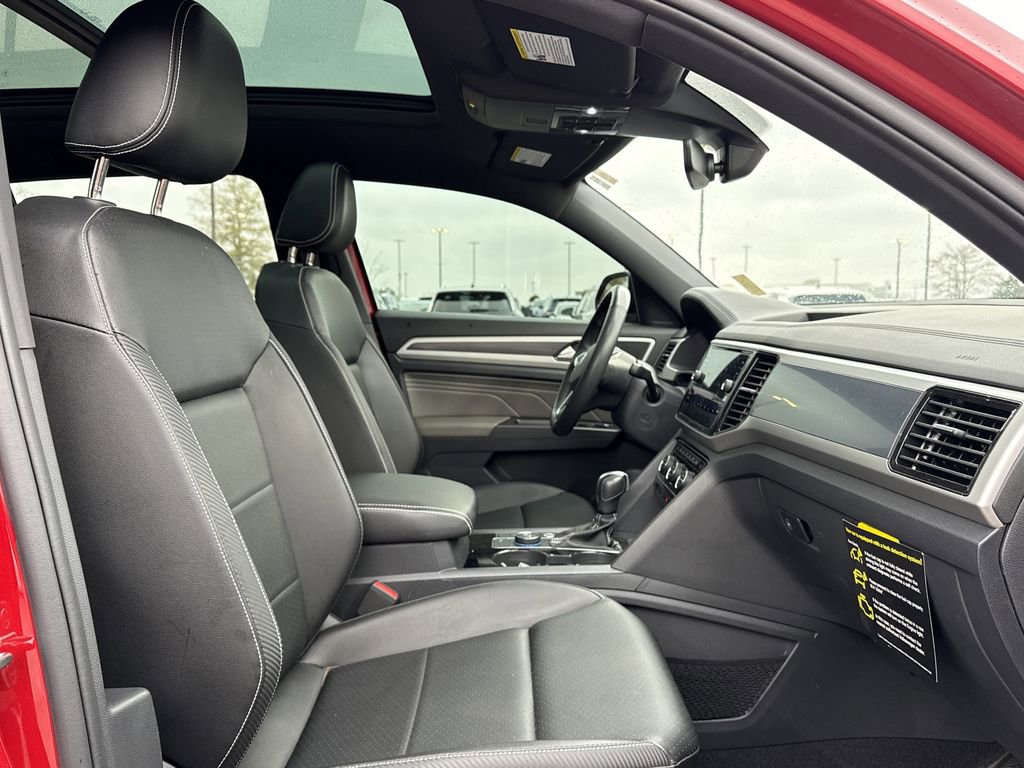 Used 2023 Volkswagen Atlas Cross Sport SEL R-Line image 17