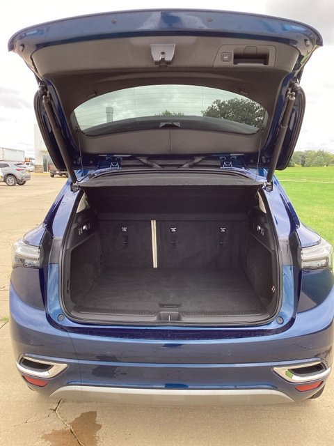 Used 2023 Buick Envision Avenir AWD/4WD image 5