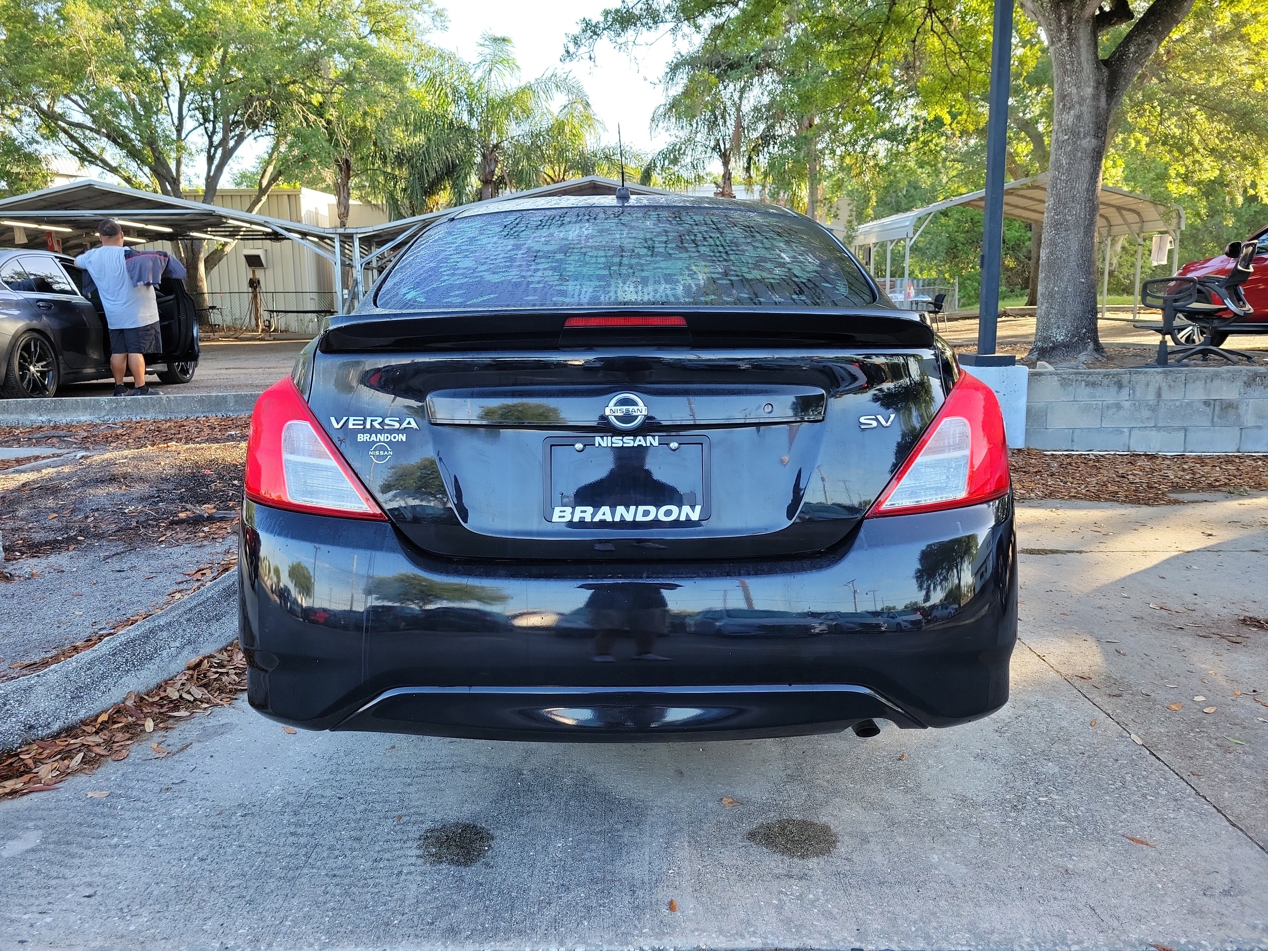 Used 2017 Nissan Versa SV image 7