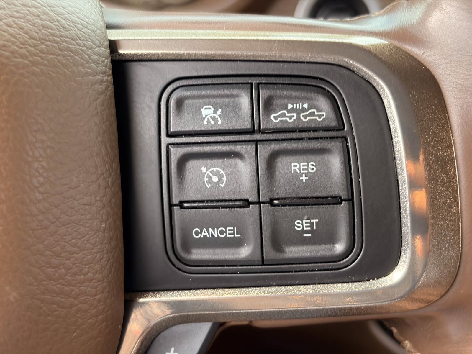 Used 2019 RAM 2500 Limited AWD/4WD image 32