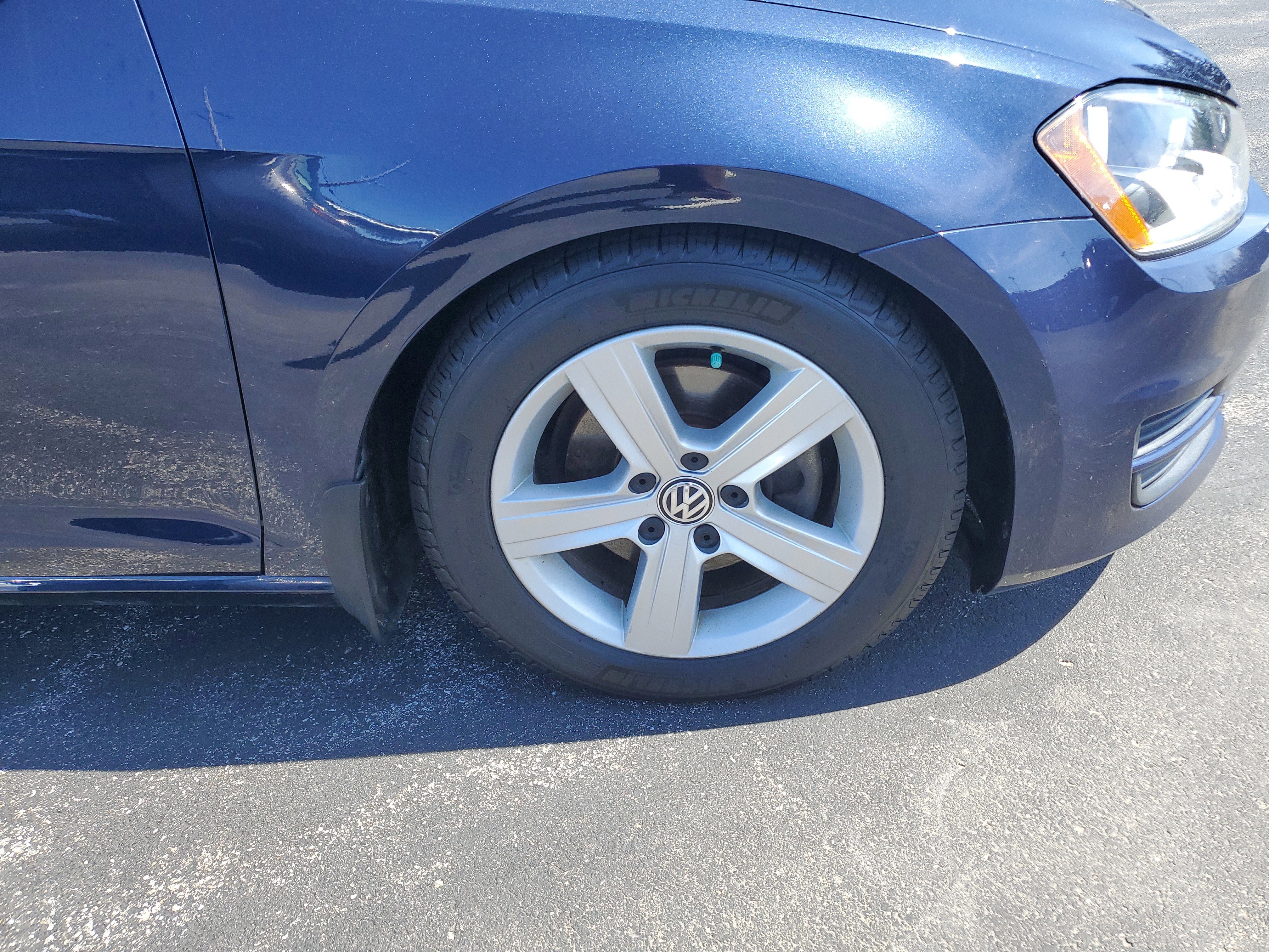 Used 2015 Volkswagen Golf TDI S image 5