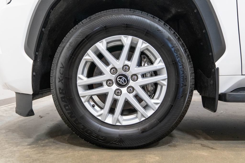 Certified 2025 Toyota Sequoia SR5 AWD/4WD image 11