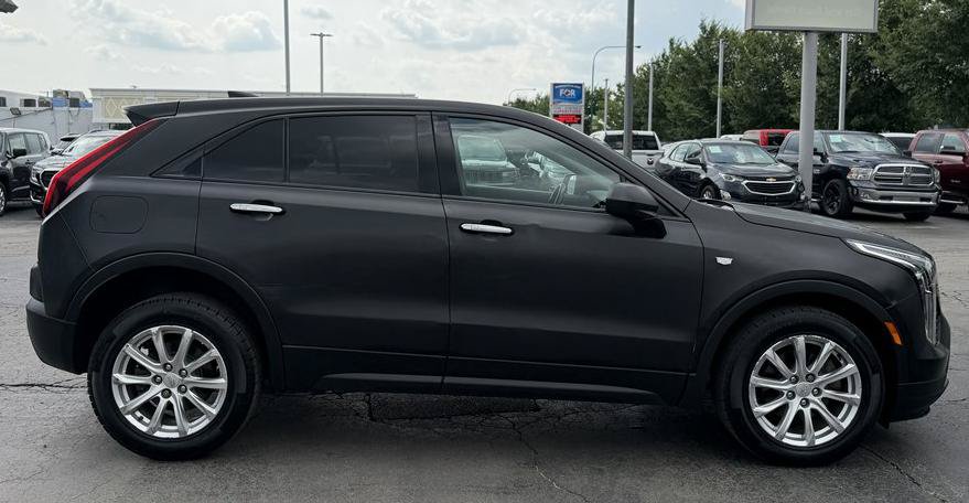 Used 2019 Cadillac XT4 Luxury w/ Cold Weather Package AWD/4WD image 8
