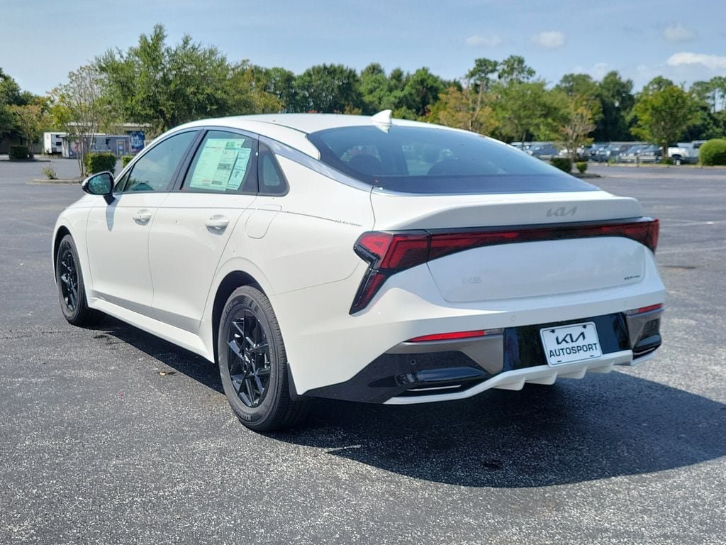 New 2026 Kia K5 LXS FWD image 3