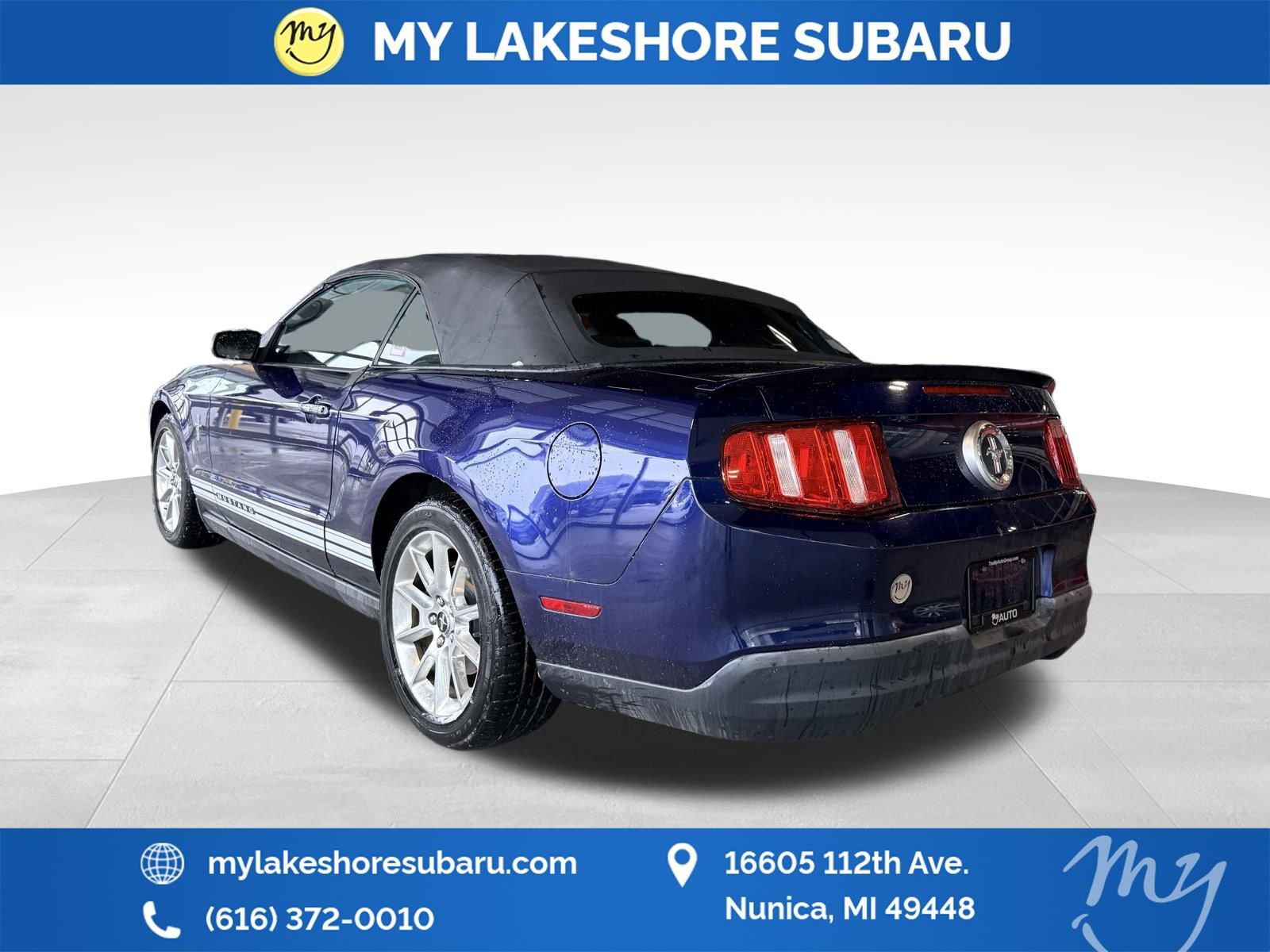 Used 2010 Ford Mustang Convertible image 5