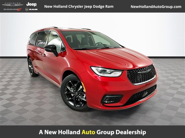 New 2026 Chrysler Pacifica Limited image 1