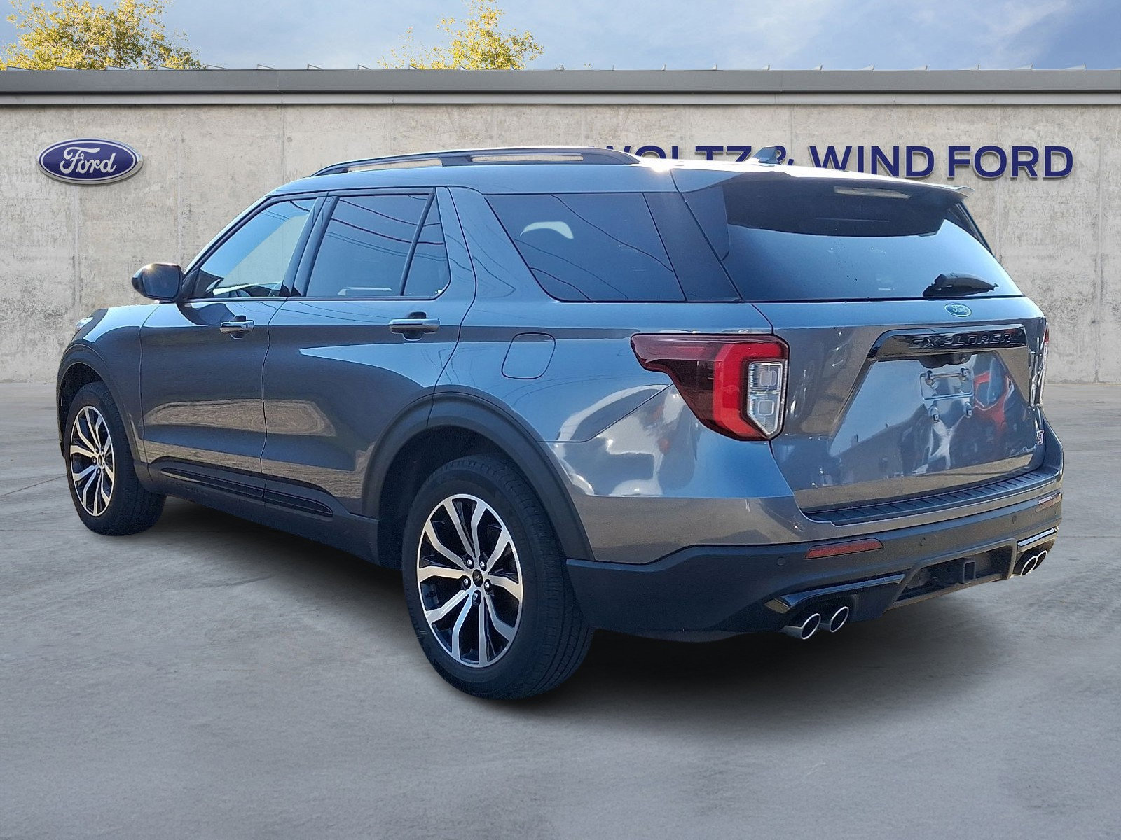 Certified 2022 Ford Explorer ST image 4