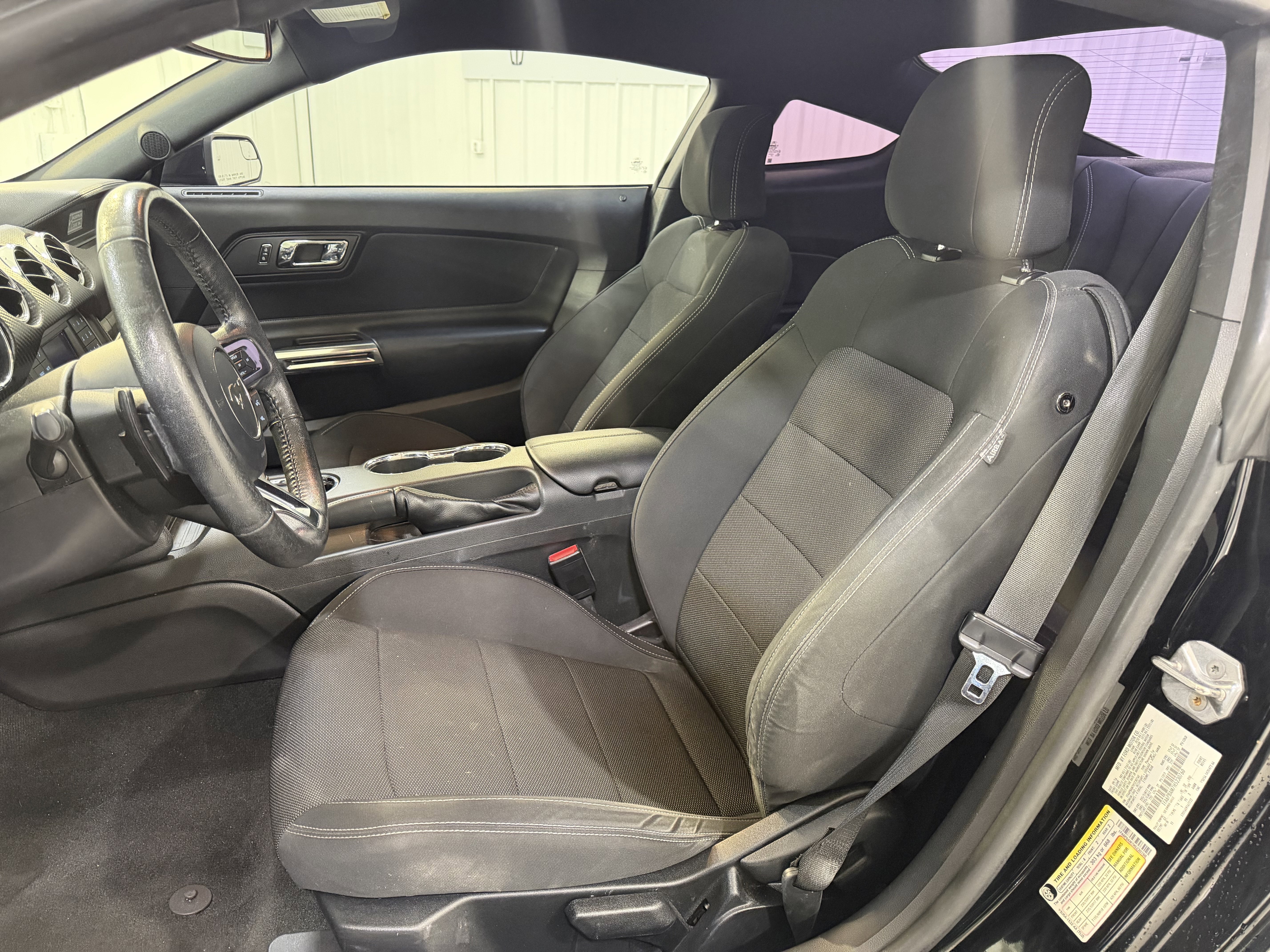 Used 2017 Ford Mustang Coupe RWD image 12