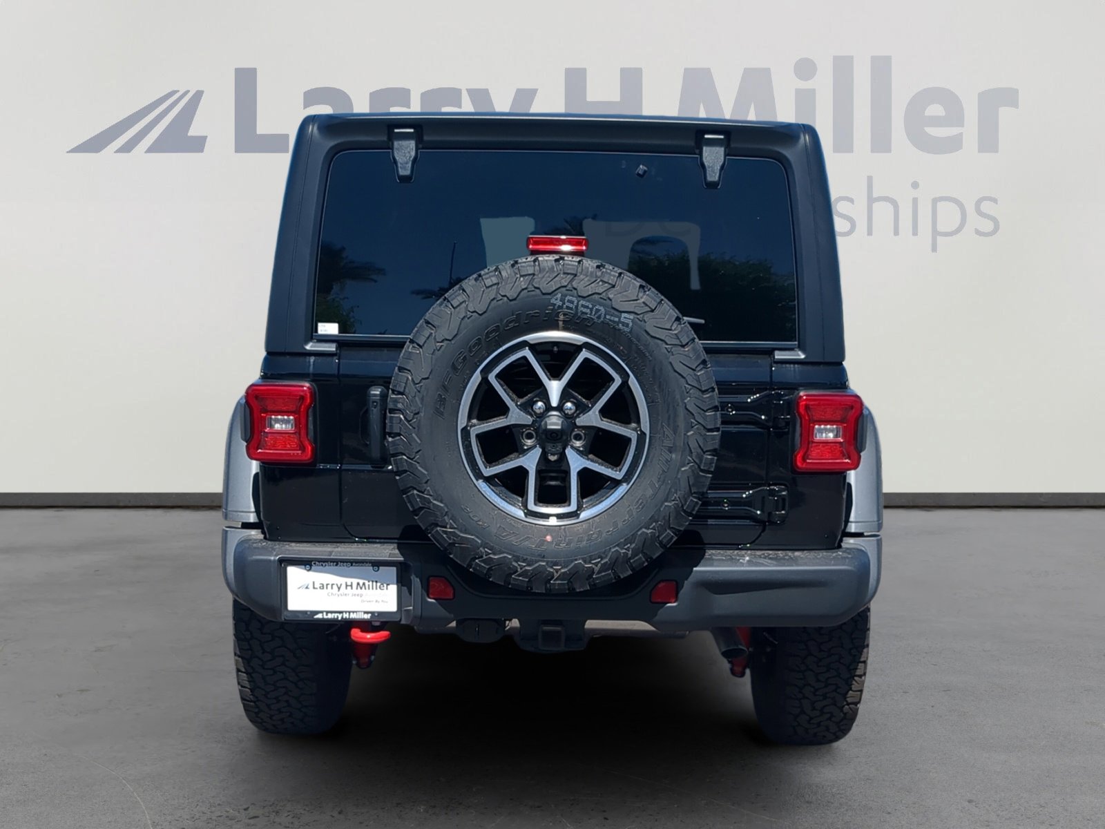 New 2025 Jeep Wrangler Unlimited Rubicon w/ Steel Bumper Group image 4