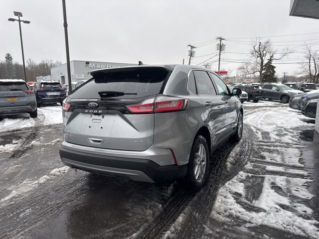 Used 2024 Ford Edge SEL image 2