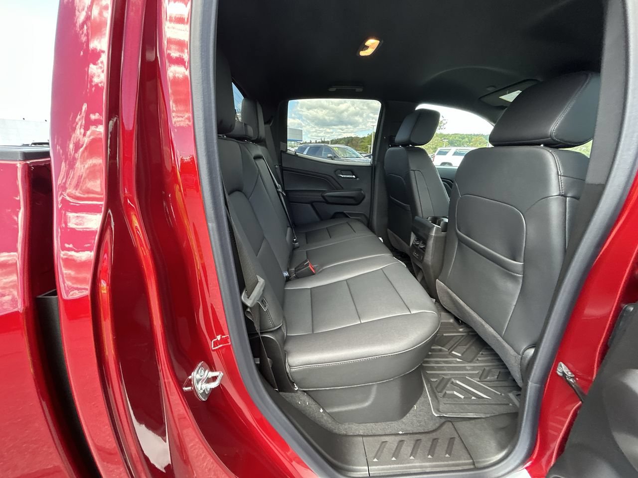 New 2026 Chevrolet Colorado LT w/ LT Convenience Package AWD/4WD image 18