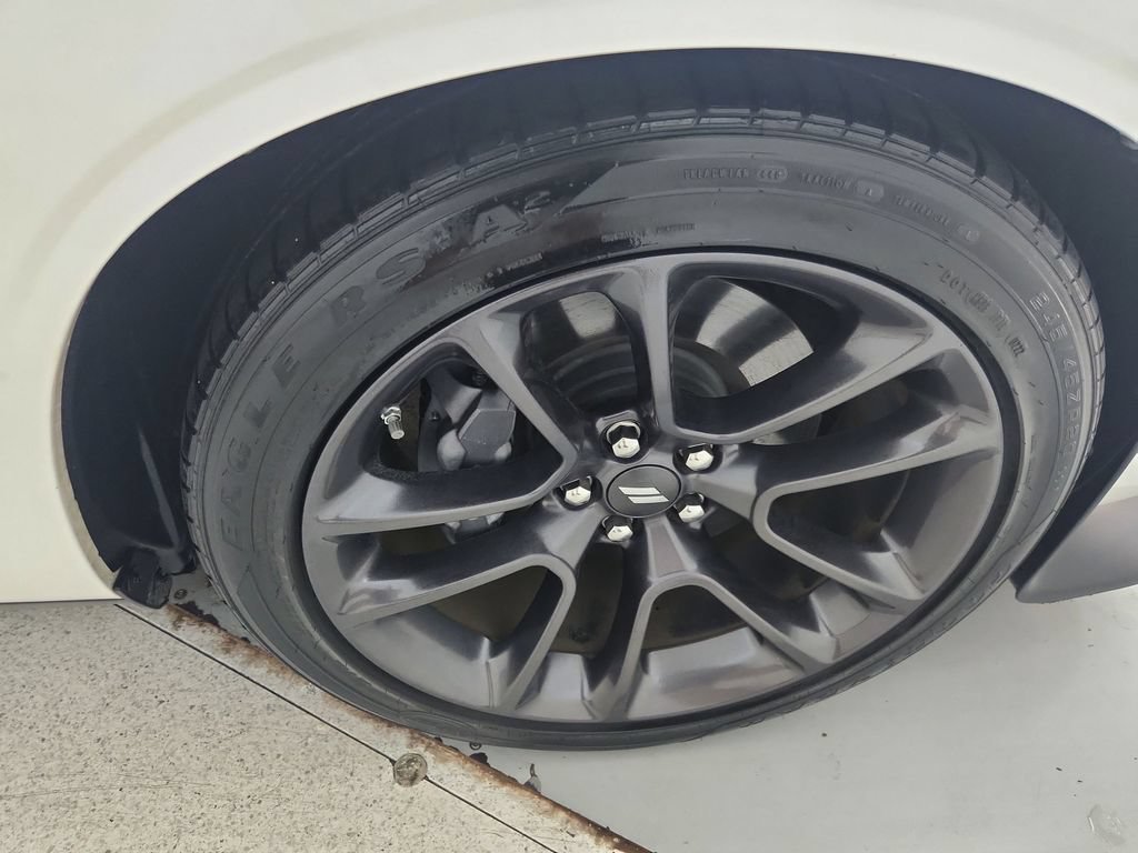 Used 2022 Dodge Challenger R/T Scat Pack w/ Plus Package RWD image 37