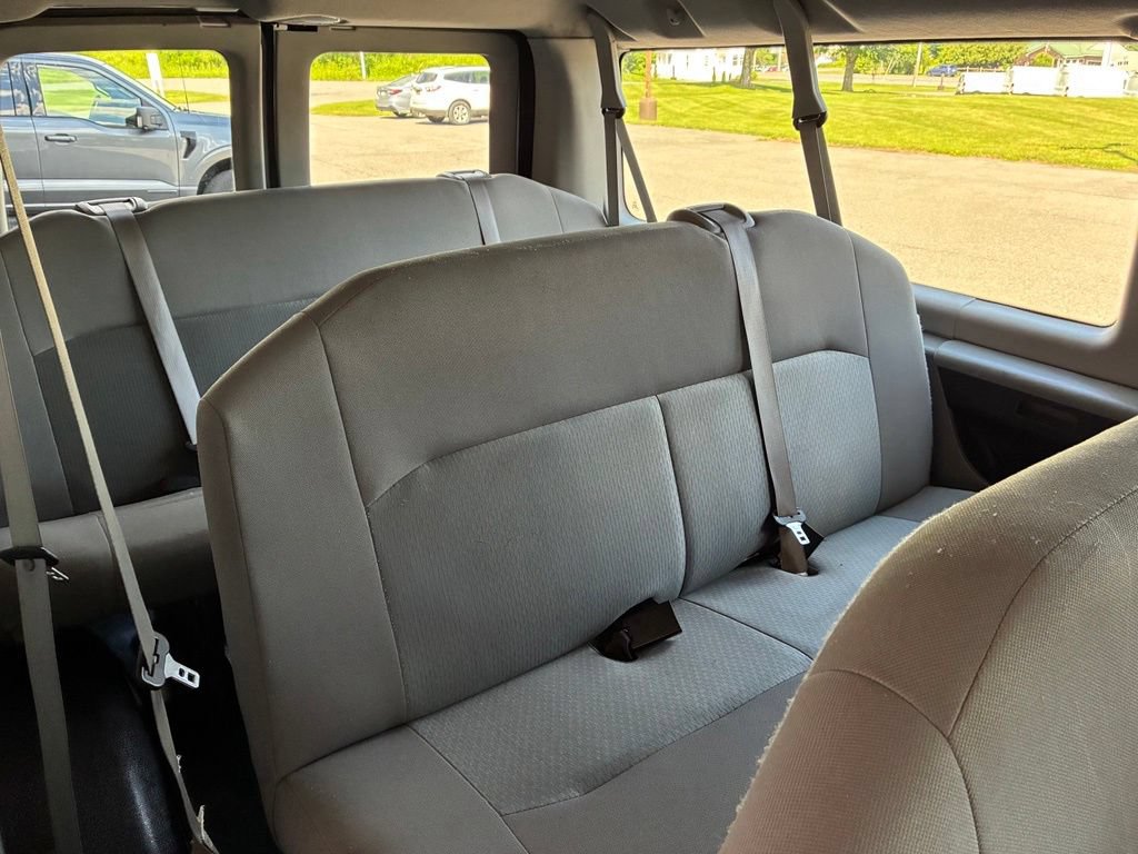 Used 2014 Ford E-350 and Econoline 350 XLT RWD image 42
