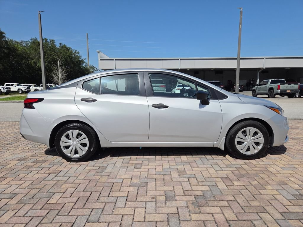Used 2022 Nissan Versa S FWD image 12