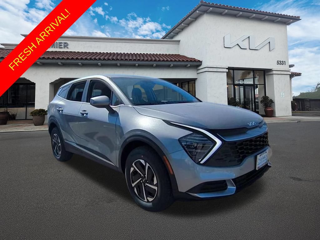 Used 2025 Kia Sportage LX AWD/4WD image 2