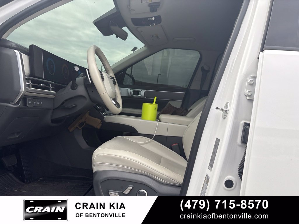 Used 2025 Hyundai Santa Fe SEL FWD image 11