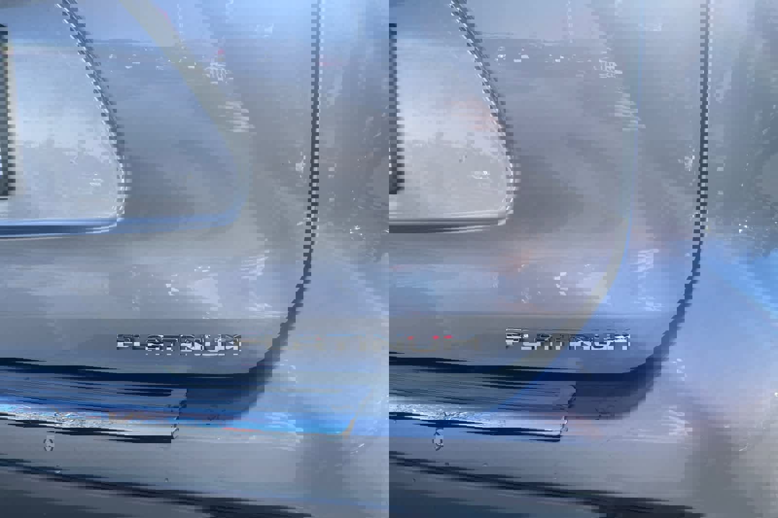 Used 2023 Toyota Highlander Platinum image 14