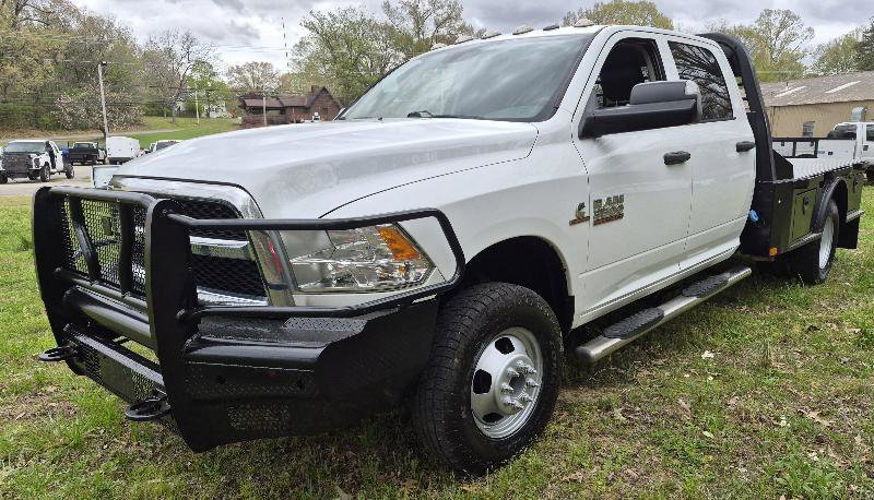 Used 2018 RAM 3500 Tradesman w/ Chrome Appearance Group AWD/4WD image 5