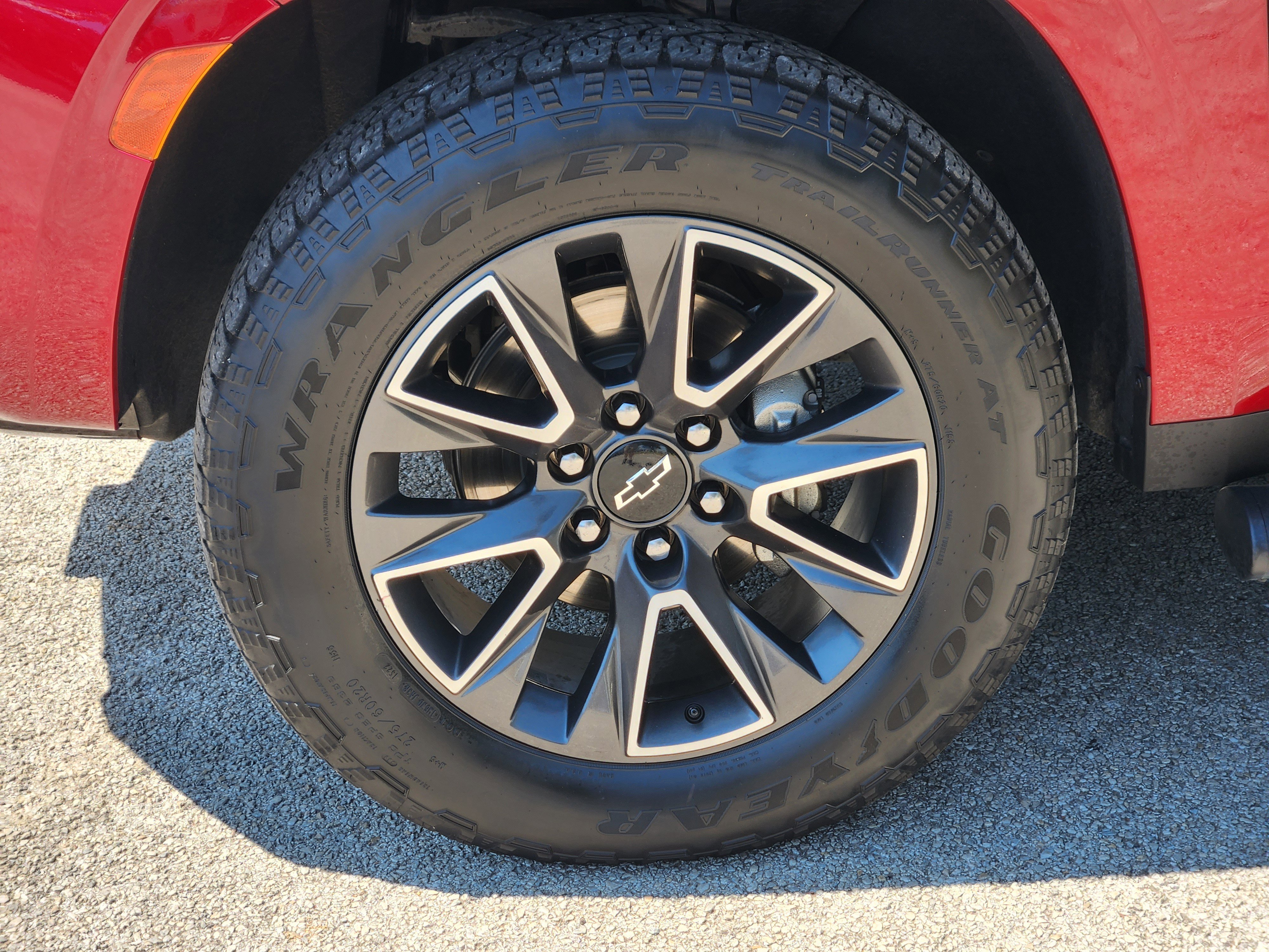 Certified 2022 Chevrolet Tahoe Z71 w/ Luxury Package image 12