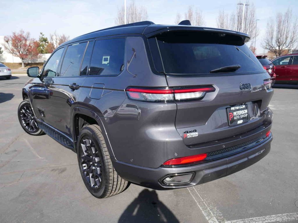 Used 2025 Jeep Grand Cherokee L Summit w/ Advanced Protech Group IV image 21