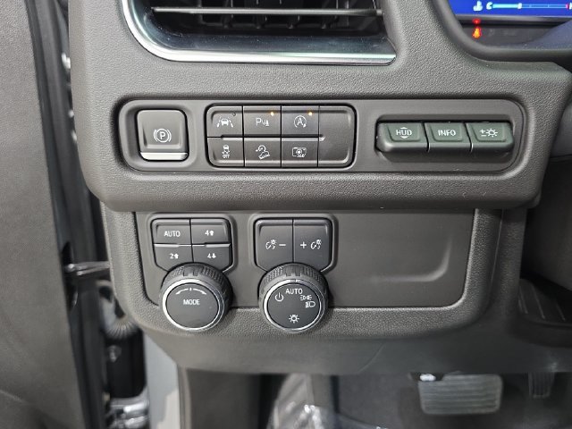 Used 2023 Chevrolet Tahoe High Country AWD/4WD image 26